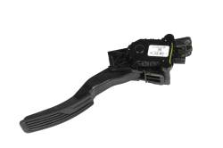 GM (General Motors) - 22741799 - Pedal