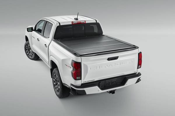 GM (General Motors) - 19434577 Bed Covers, Short Bed Hard Folding Truck Bed Cover in Matte Black by RealTruck Advantage®