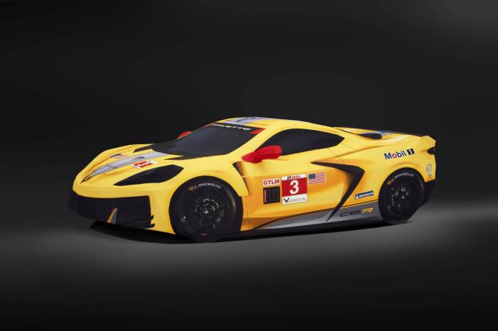 GM (General Motors) - 85734837 Premium Indoor Car Cover in Yellow with Fully Rendered Corvette GT3.R (for models with High Wing Spoiler)