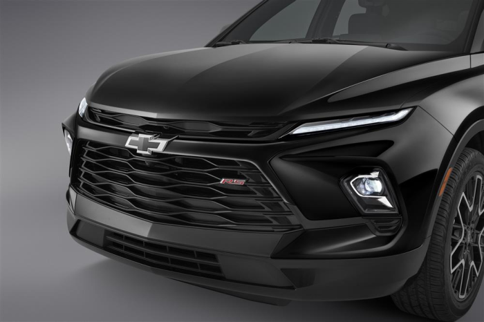 GM (General Motors) - 84764911 Grille Bar Insert in Black