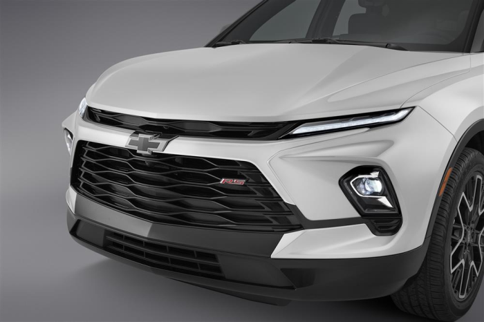 GM (General Motors) - 84764915 Grille Bar Insert in Summit White