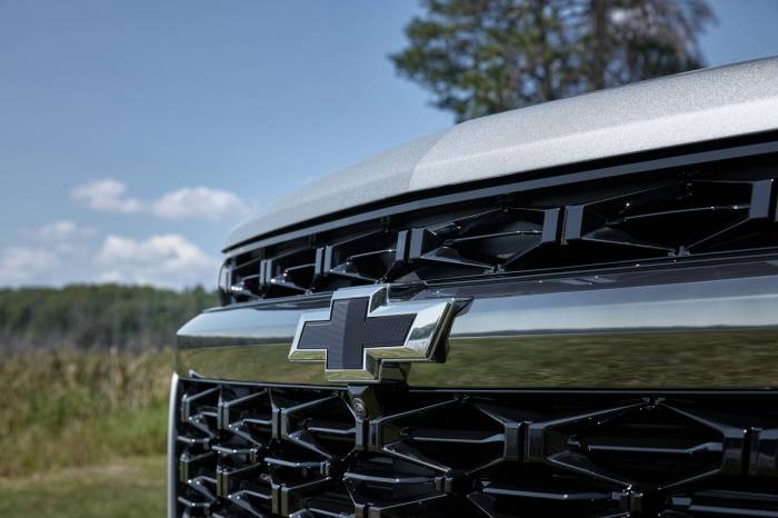 GM (General Motors) - 26504544 Bowtie Emblems in Black